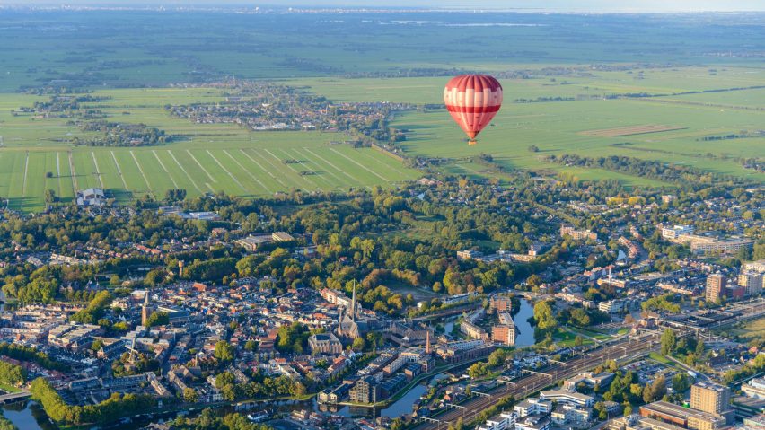 Photo of hot air balloon above Woerden, the Netherlands