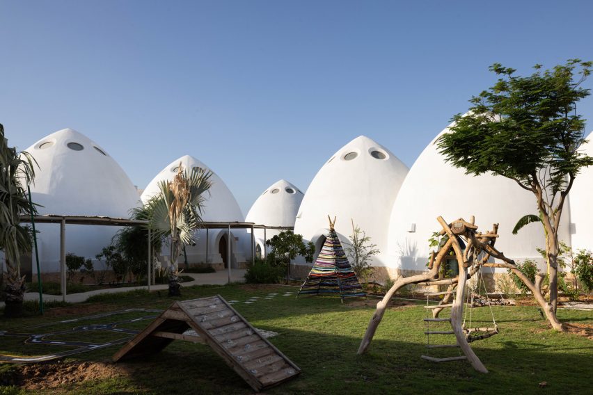 Al Fanar School in Dubai by Emkaan