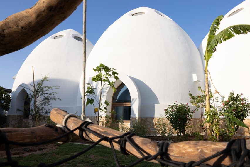 Al Fanar School in Dubai by Emkaan