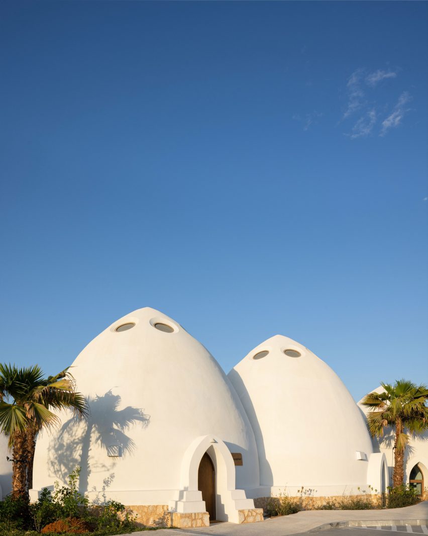 Al Fanar School in Dubai by Emkaan