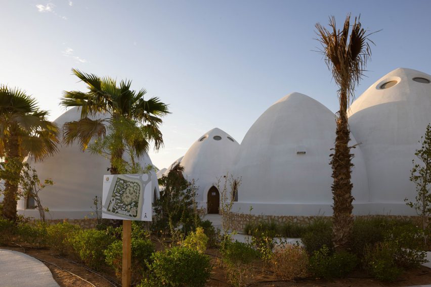 Al Fanar School in Dubai by Emkaan