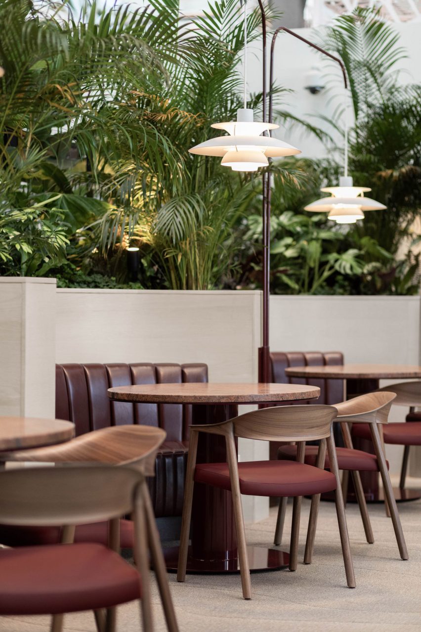 Aspire Westjet Garden Lounge by MRDK