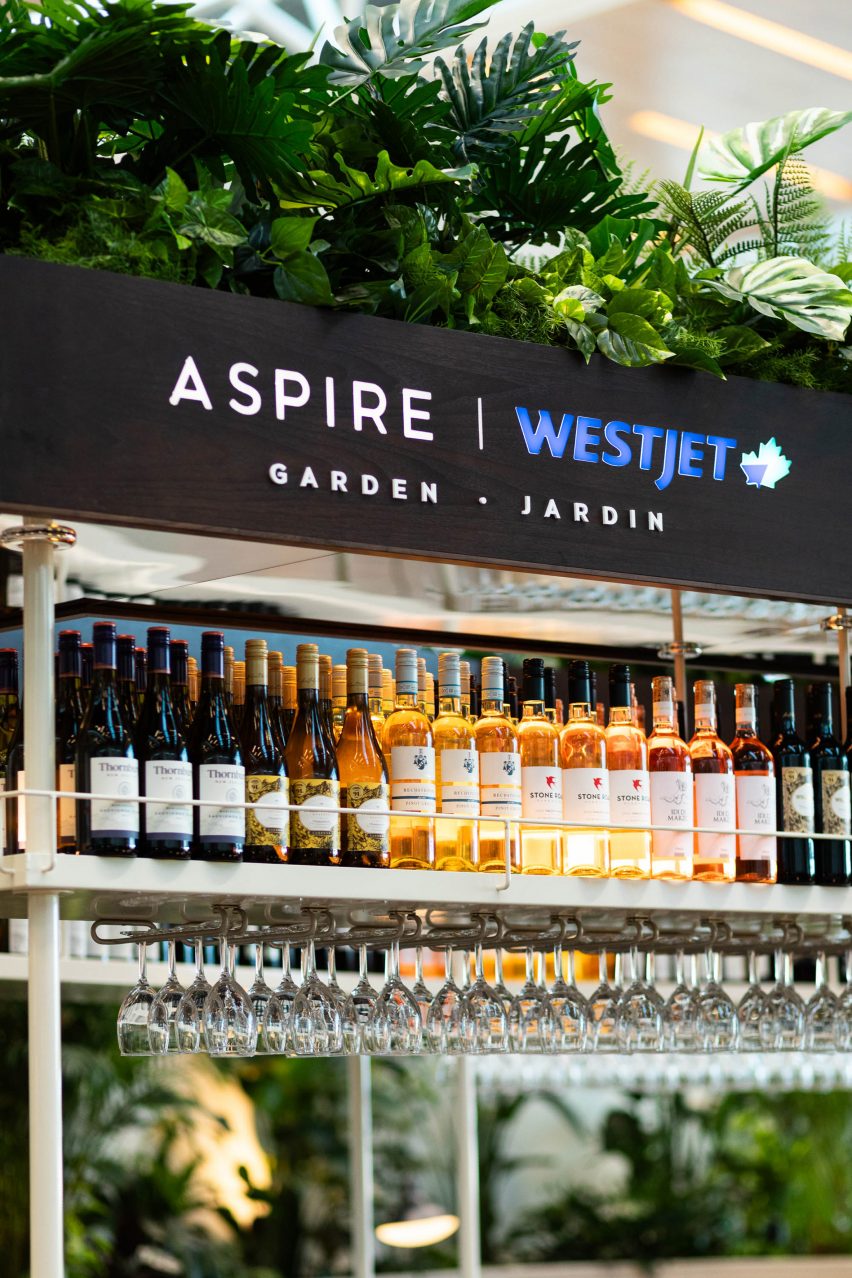 Aspire Westjet Garden Lounge by MRDK