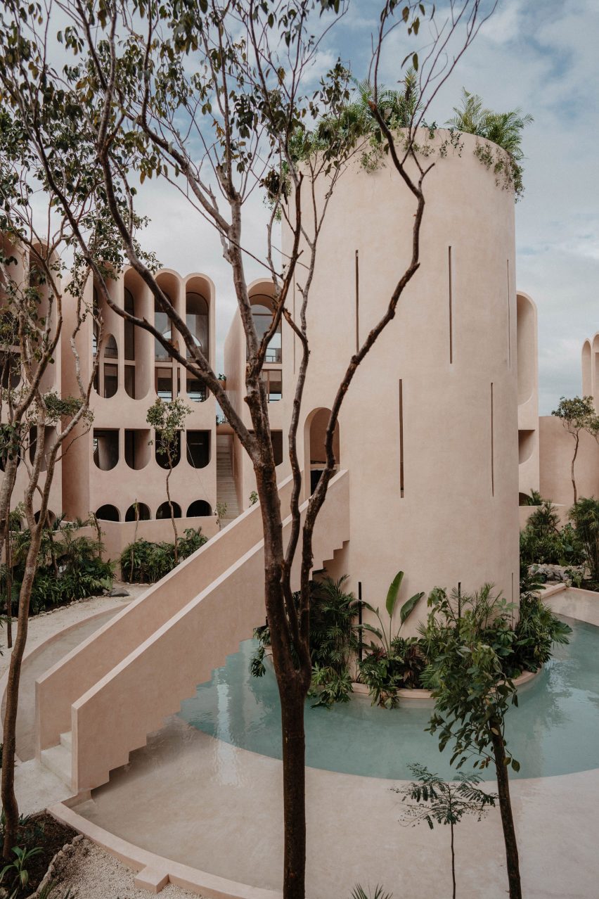 Babel housing in Mexico by V Taller
