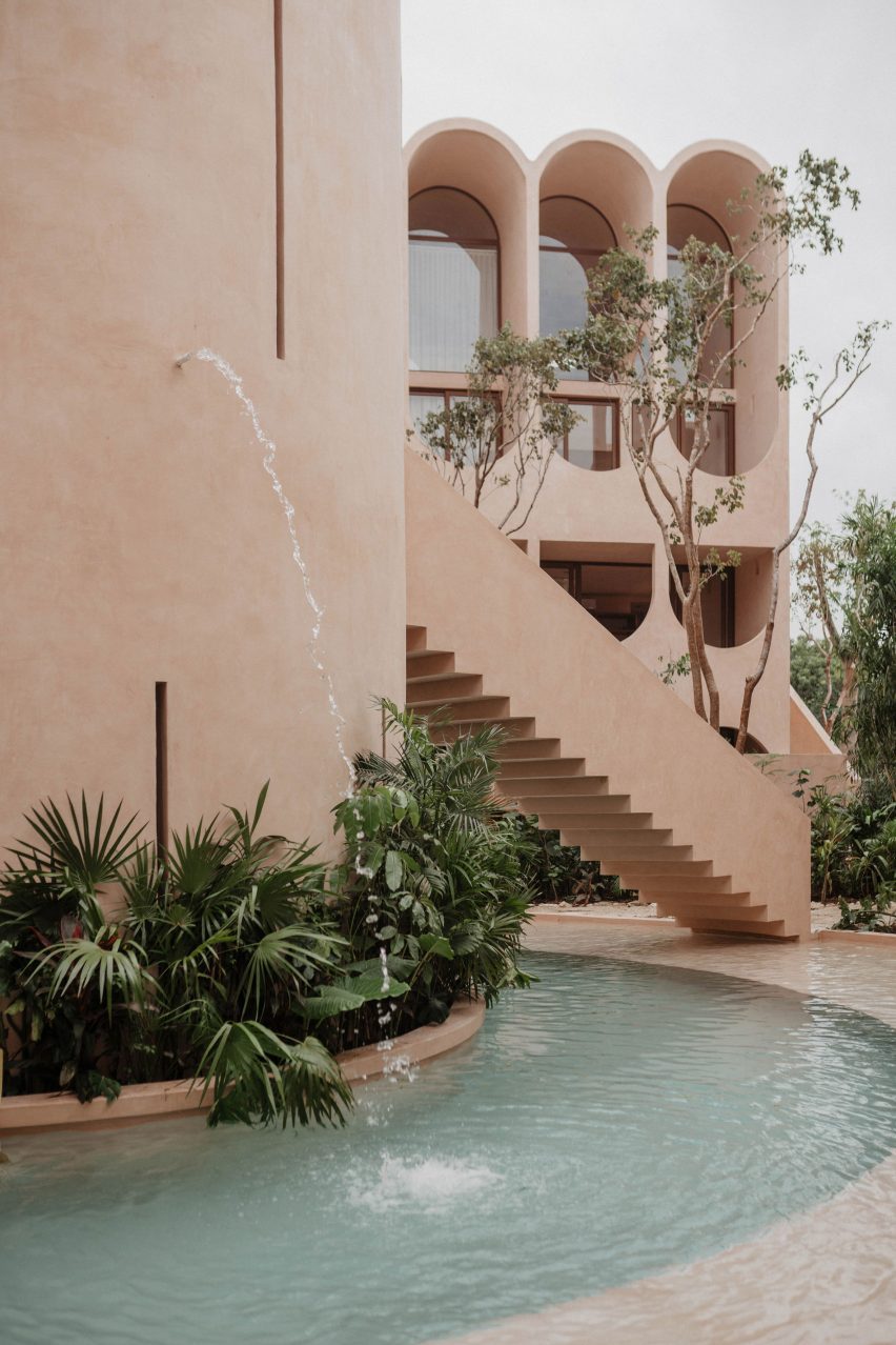 Babel housing in Mexico by V Taller