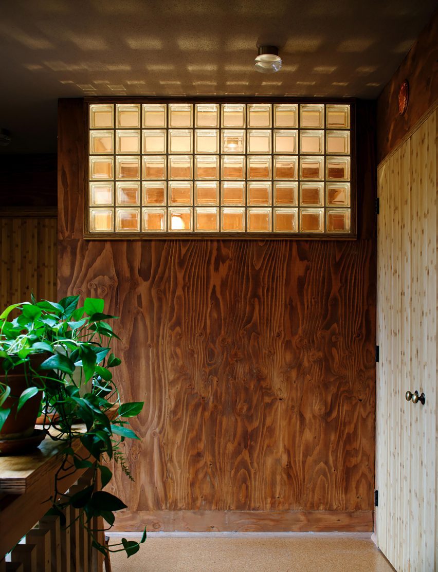 House made of cork and hemp