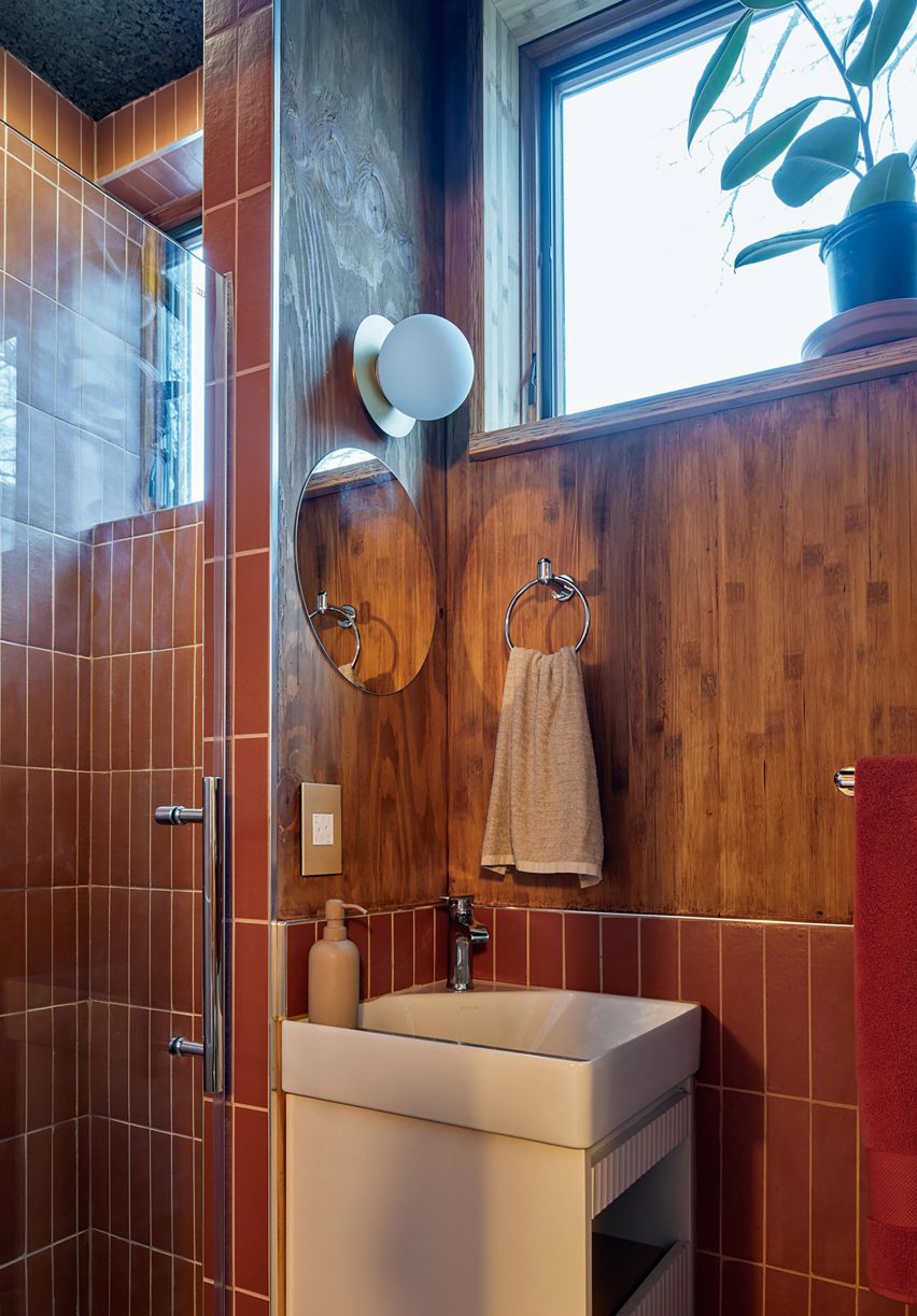 House made of cork and hemp
