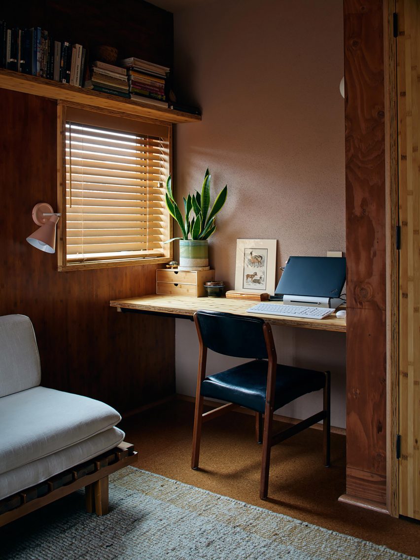 House made of cork and hemp