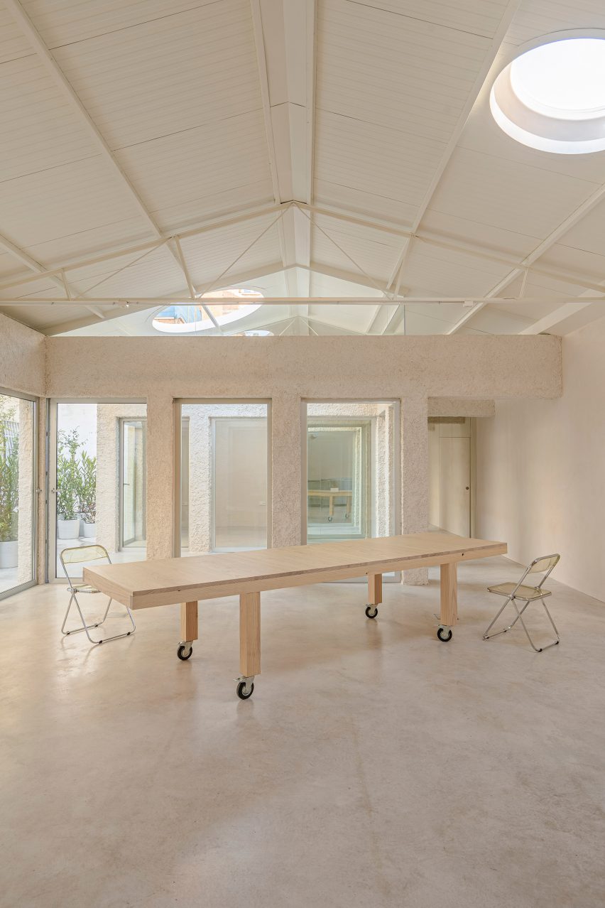 Patio by Burr Studio