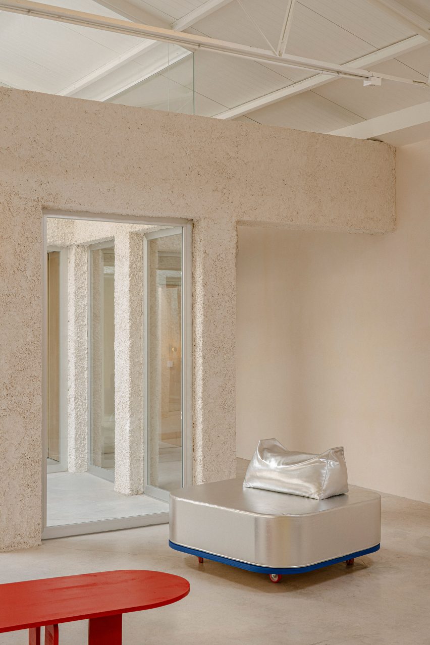 Patio by Burr Studio