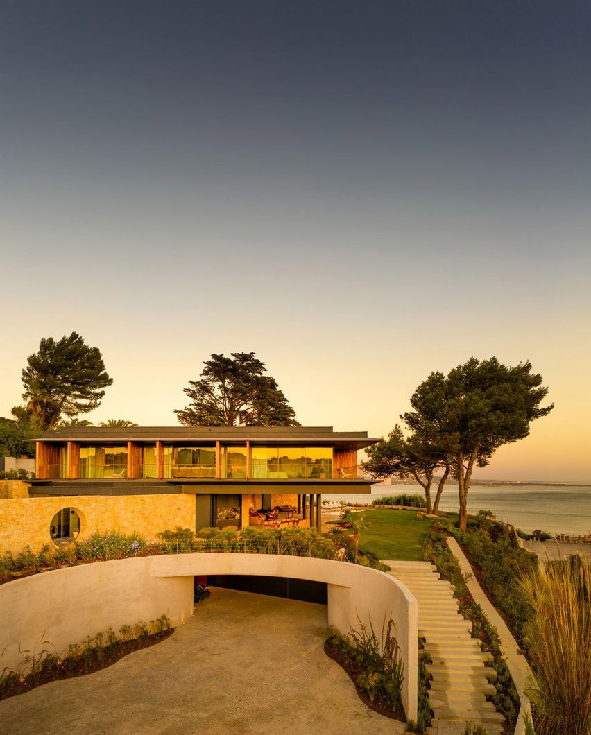 Casa Tejo in Portugal by Bernardes Arquiteturas
