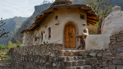 Everything you need to know about building with cob
