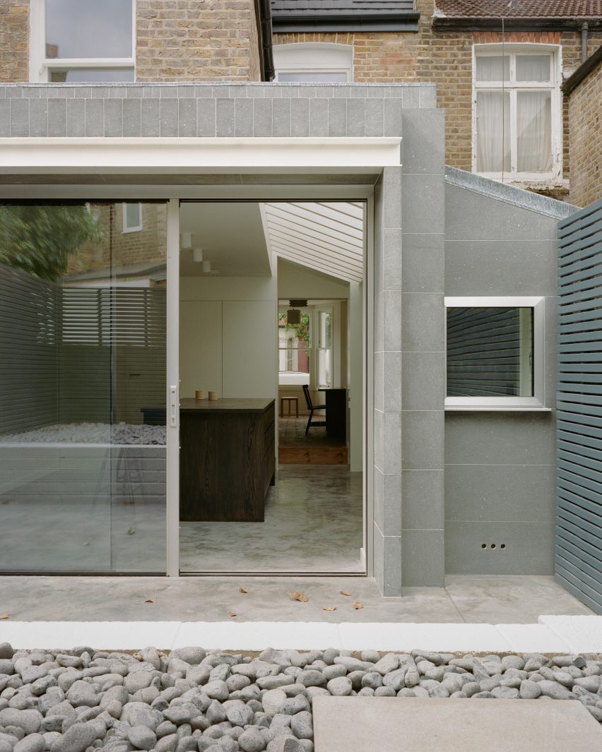 Basalt House by EBBA