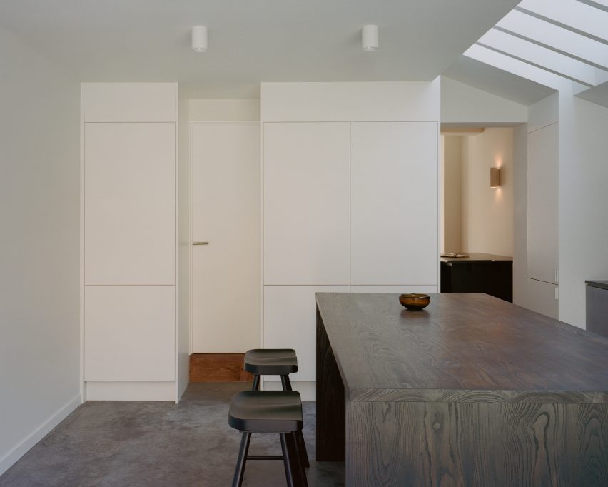 Basalt House by EBBA