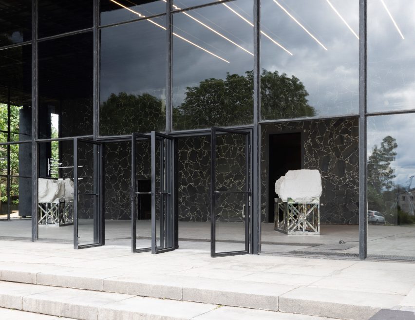 Pavilion 13 by Forma