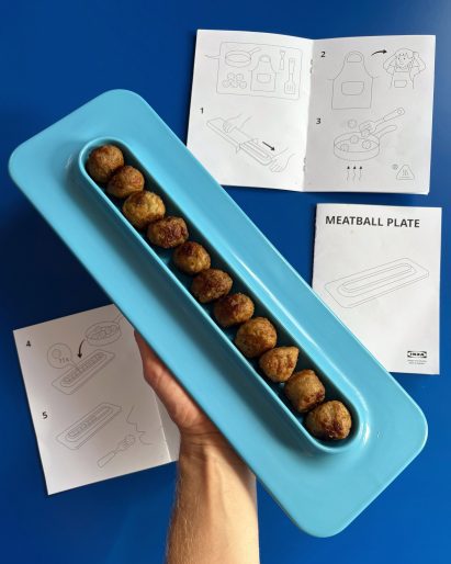 Meatball plate with instructions