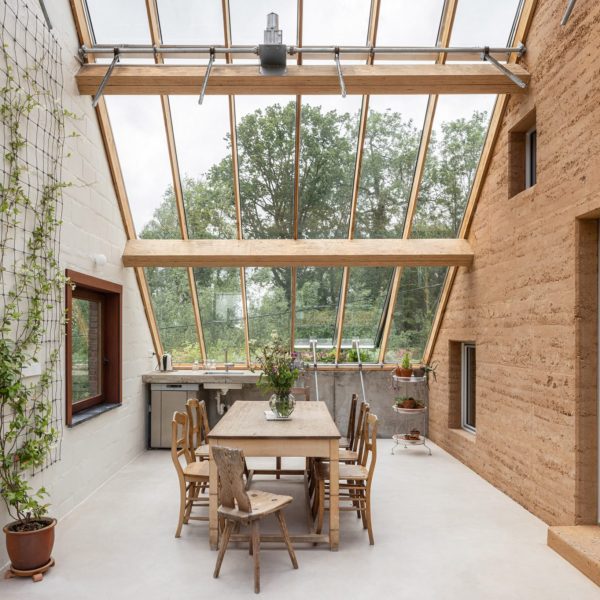 Omloop Farmhouse, Belgium, by Hé!