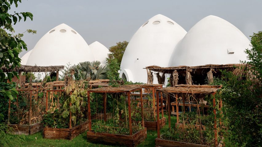 Al Fanar School in Dubai by Emkaan