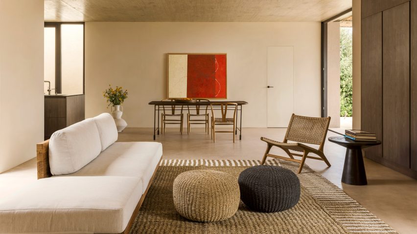 Patio House in Sicily by Solum