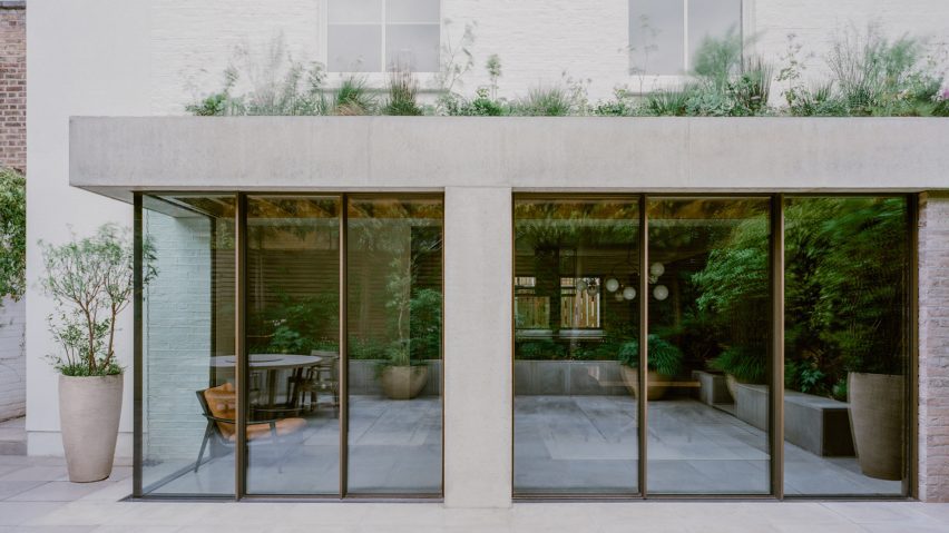 Concrete extension at T house in London by DF_DC