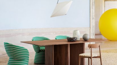Nami table by E-ggs for Miniforms