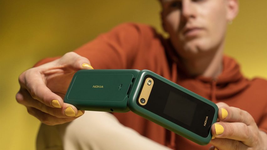 Nokia 2660 Flip by HMD