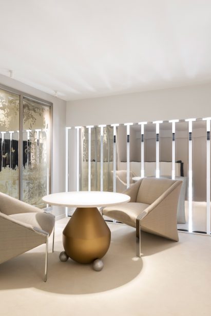 Mezzanine floor in Nikos Koulis store in Athens by Bureau de Change