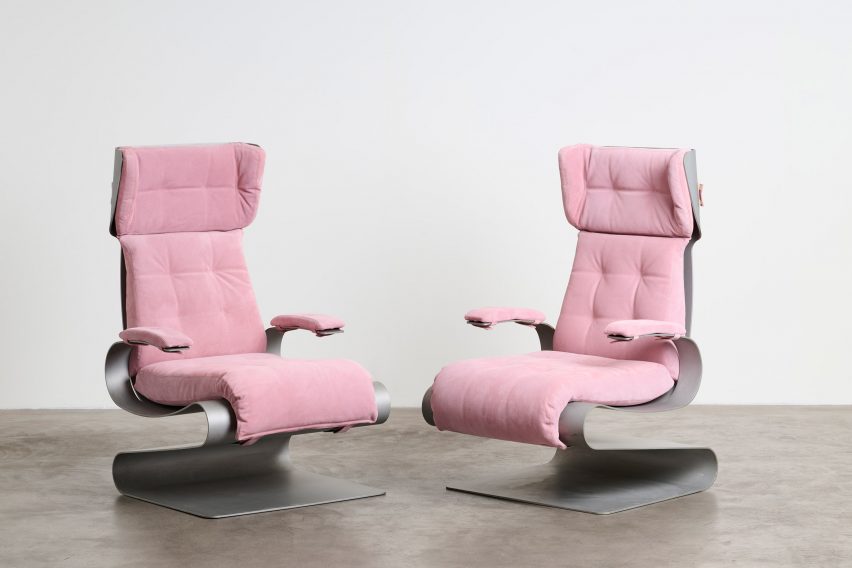 Photo of the Armchair by Walter & Moretti in pink upholstery
