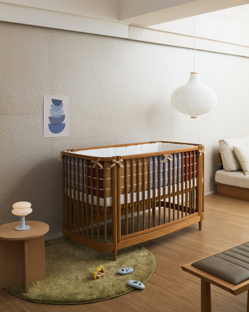 Parry cot by Jitrin Jintaprecha for Mother Goose