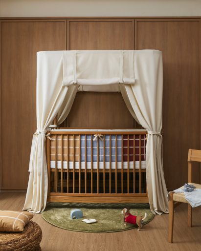 Parry cot by Jitrin Jintaprecha for Mother Goose