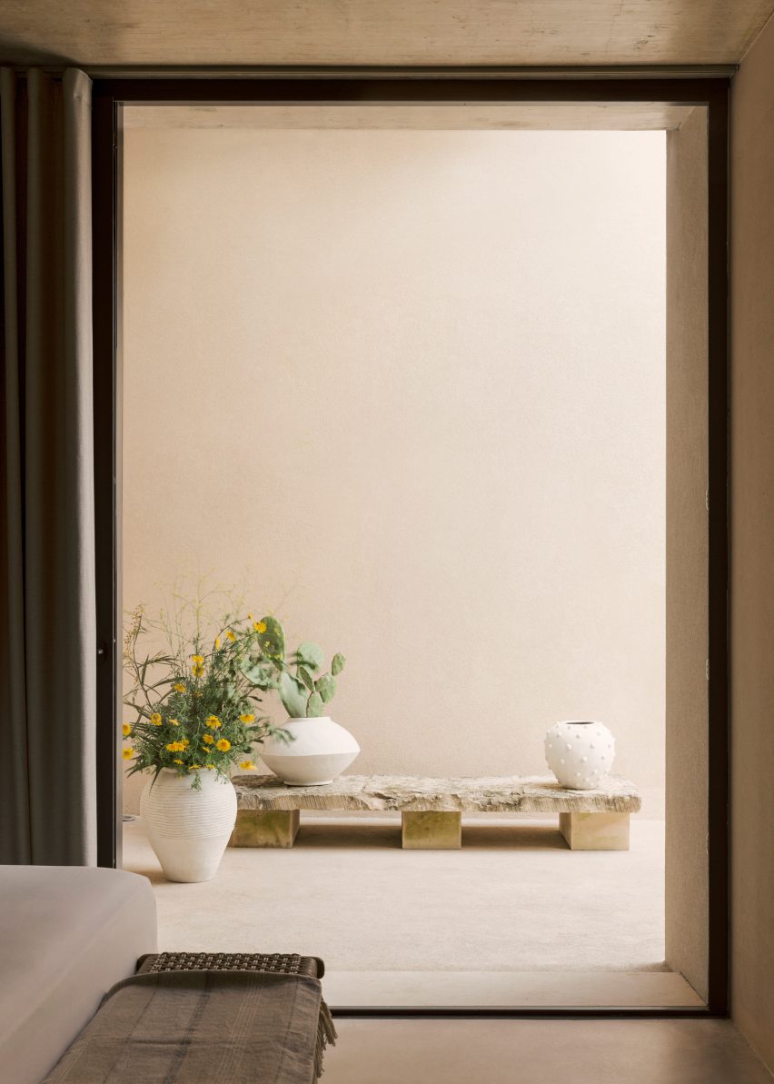 Patio House in Sicily by Solum