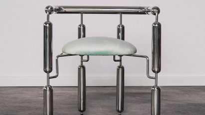 Poodle-like chair