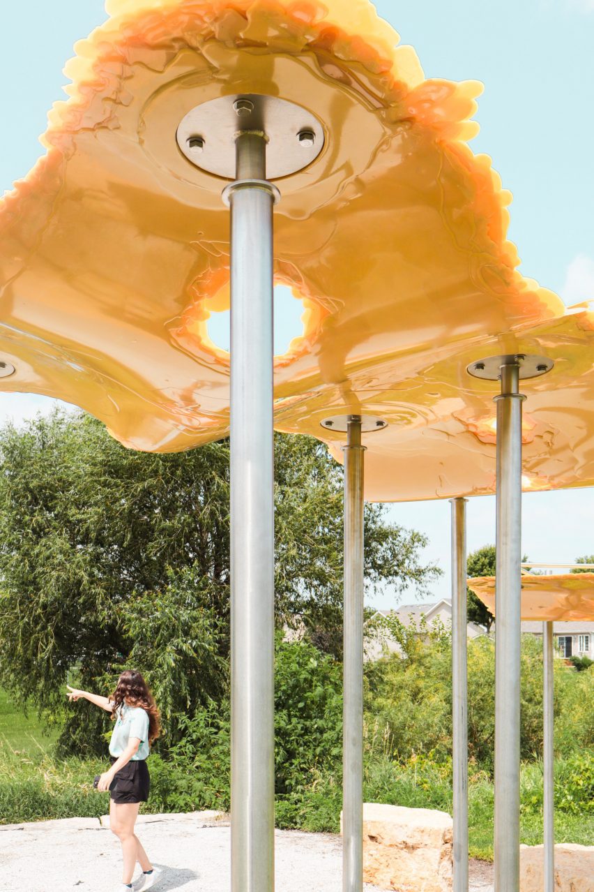 Puddle Pavilion made of resin by I/Thee