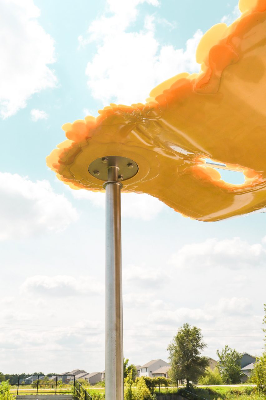 Puddle Pavilion made of resin by I/Thee