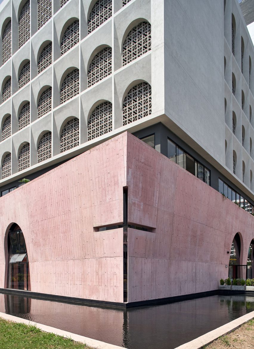 Religiosas de Maria Inmaculada by 51-1 Arquitectos