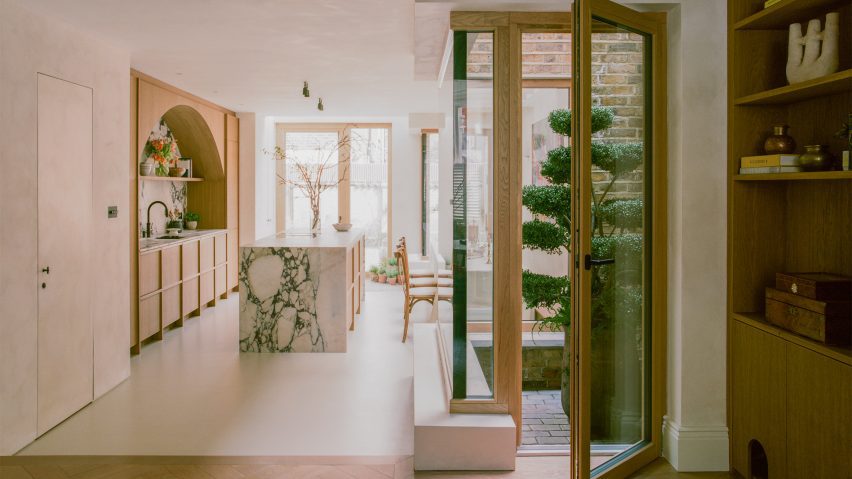 Sobremesa house extension and renovation in London by Studio McW
