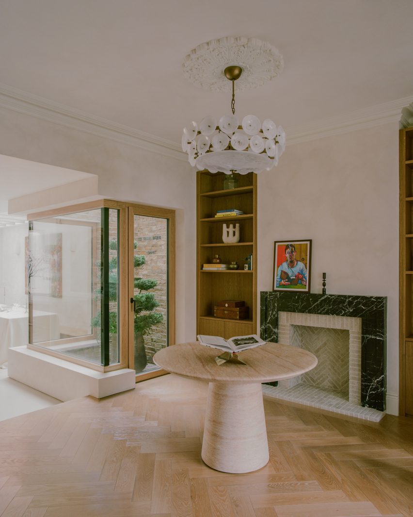 Sobremesa house extension and renovation in London by Studio McW