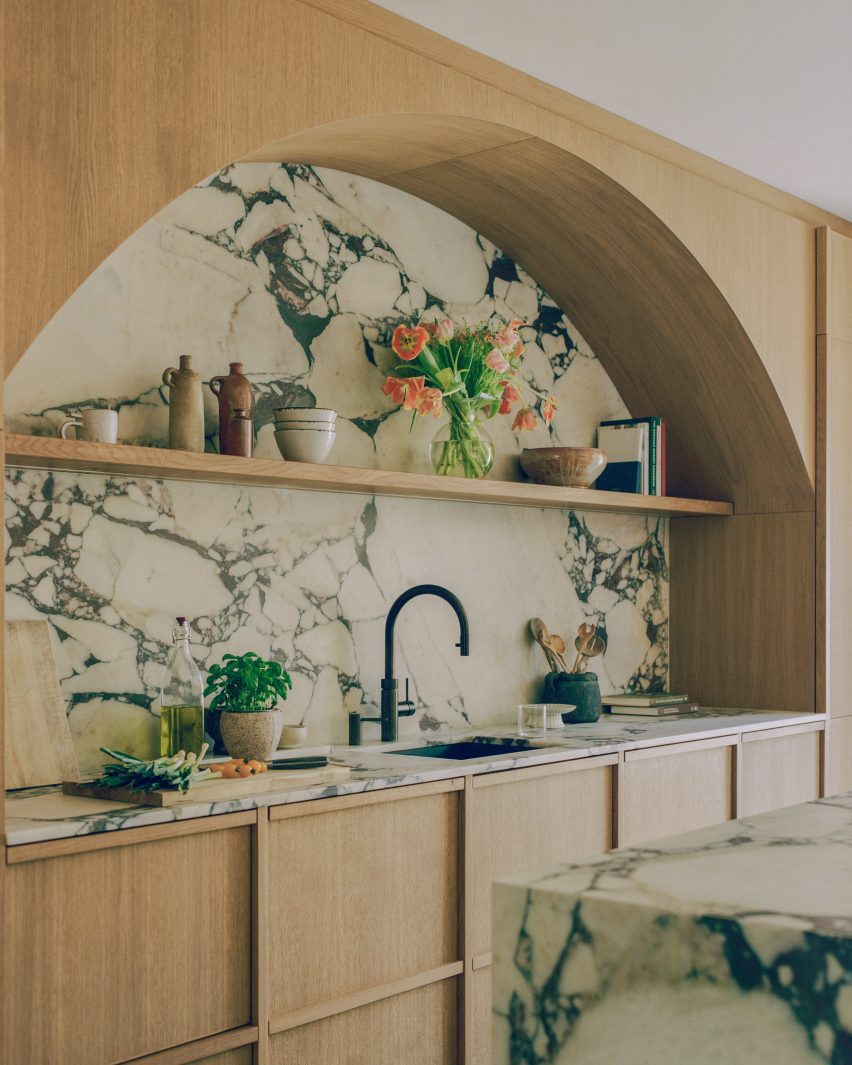 Sobremesa house extension and renovation in London by Studio McW