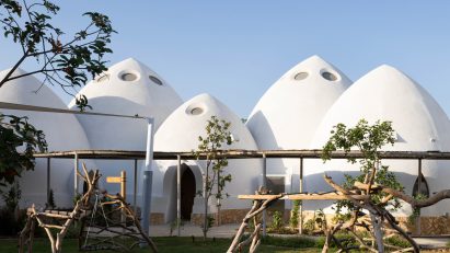 Al Fanar School in Dubai by Emkaan