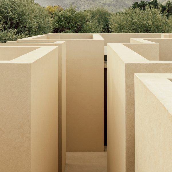 Patio House in Sicily by Solum