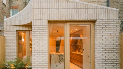 Sobremesa house extension and renovation in London by Studio McW