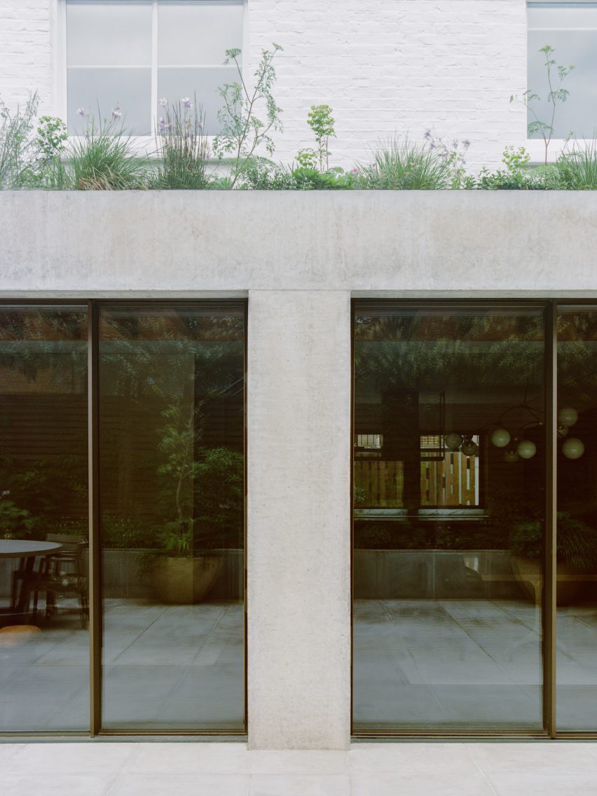 Concrete extension at T house in London by DF_DC