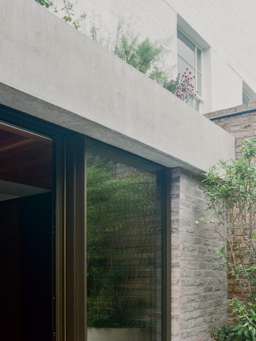 Concrete extension at T house in London by DF_DC
