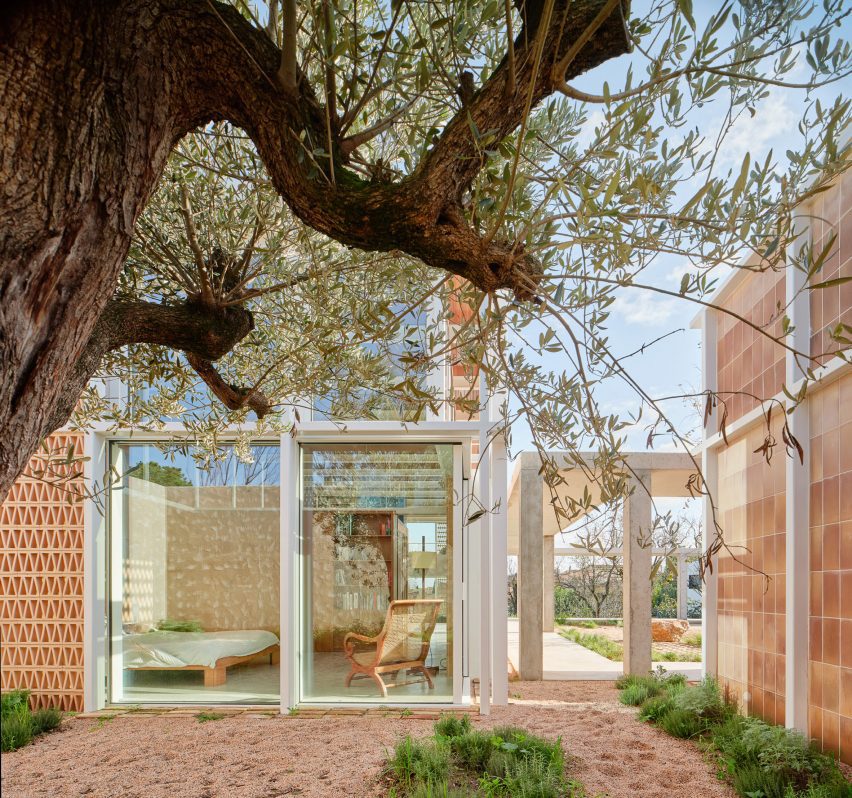 Casa Tres Patis by Twobo Architectura