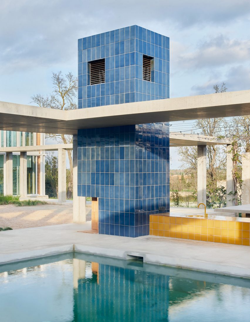 Casa Tres Patis by Twobo Architectura