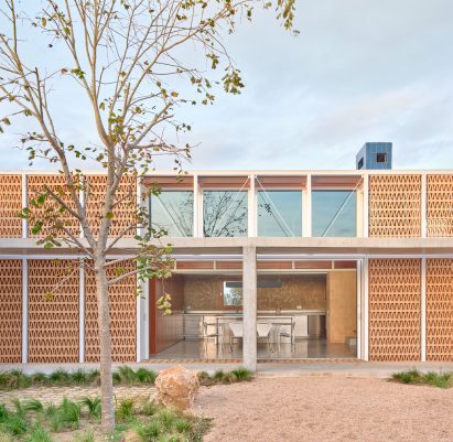 Exterior view of Casa Tres Patis in Spain