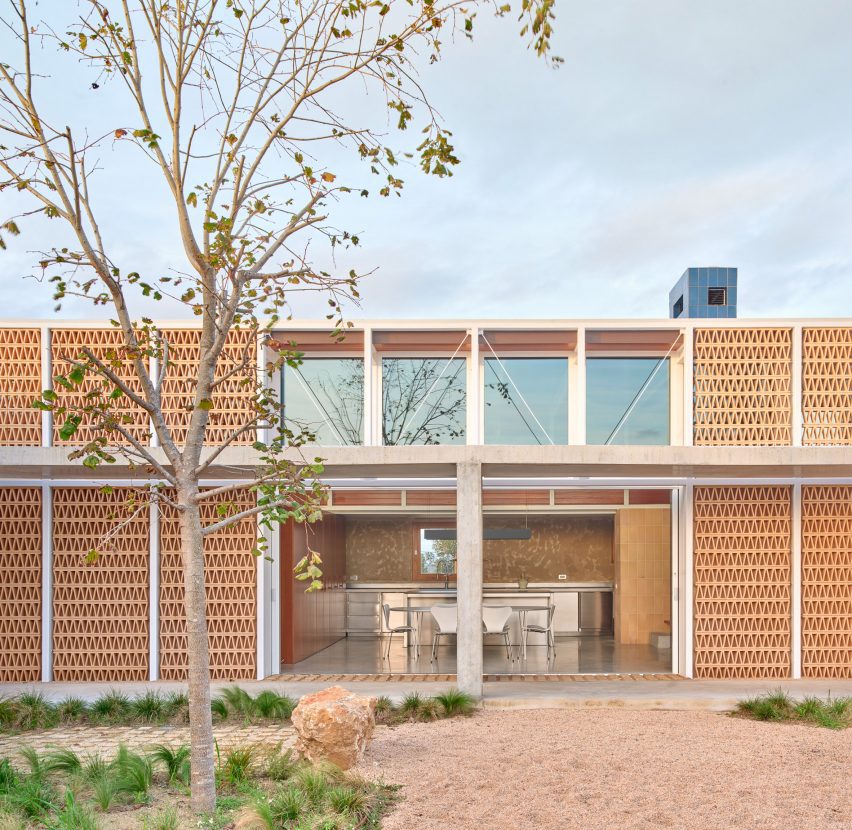 Casa Tres Patis by Twobo Architectura