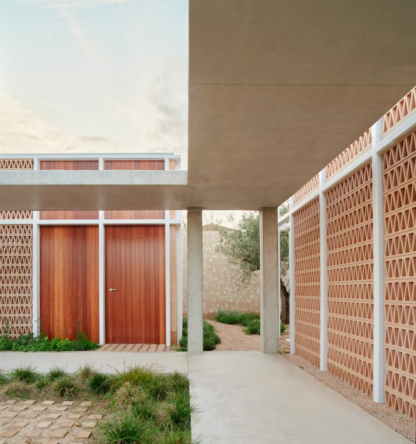 Casa Tres Patis by Twobo Architectura
