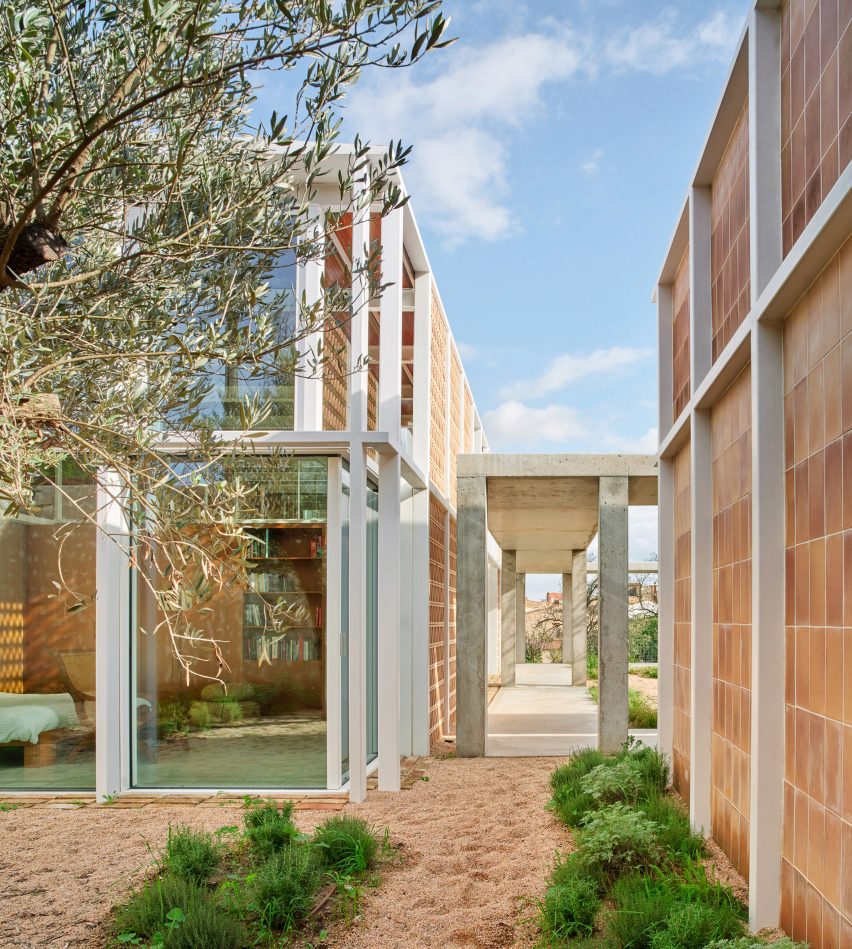 Casa Tres Patis by Twobo Architectura