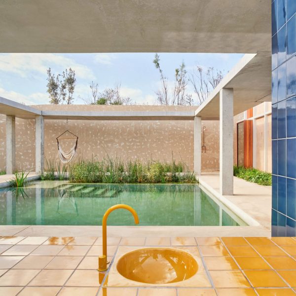 Casa Tres Patis by Twobo Arquitectura